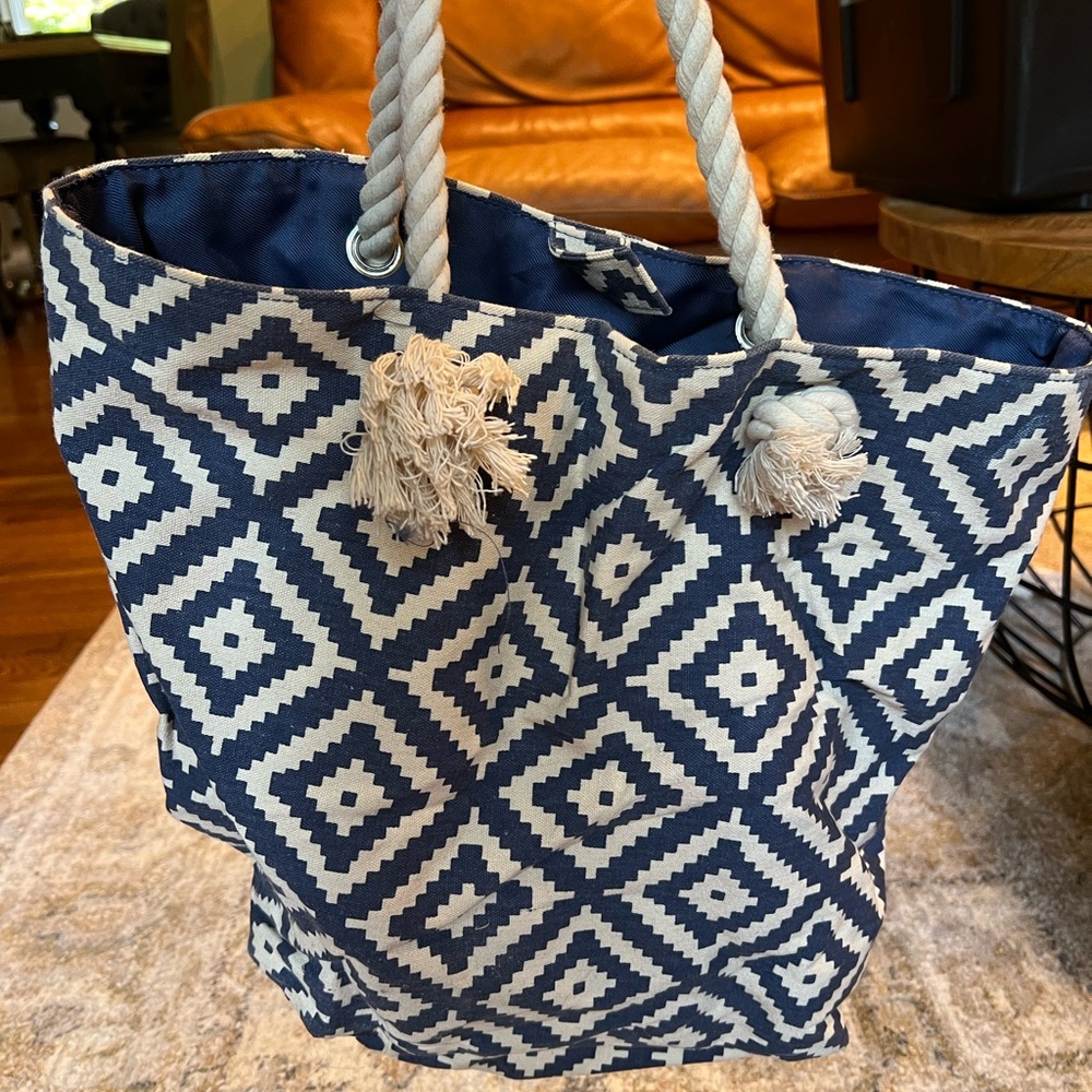 Blue and white tote bag